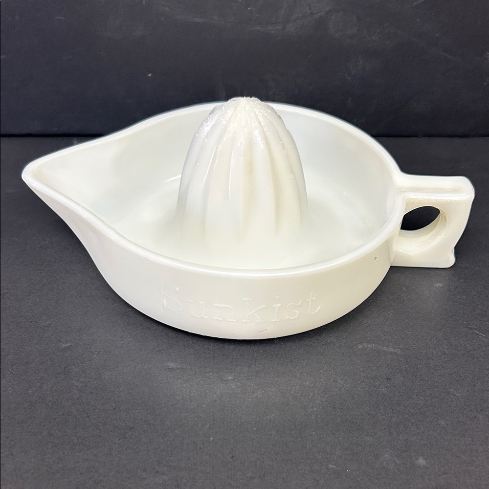 Vintage 6” D milk glass hand held juicer/reamer by SUNKIST
